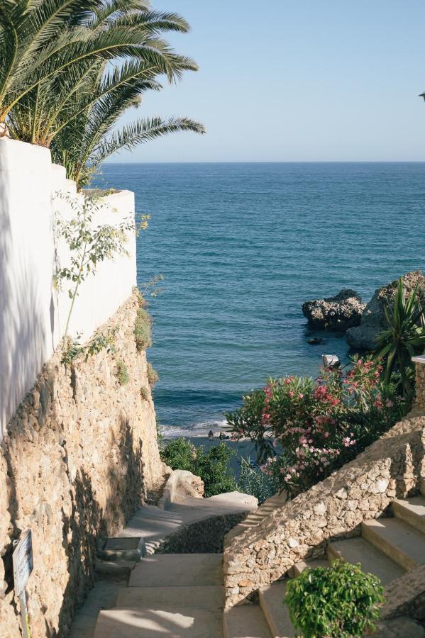 Beach Villa ,Nerja, Seaview, Pool, 3 Bedrooms, Huge Terrace And Garden Exterior foto